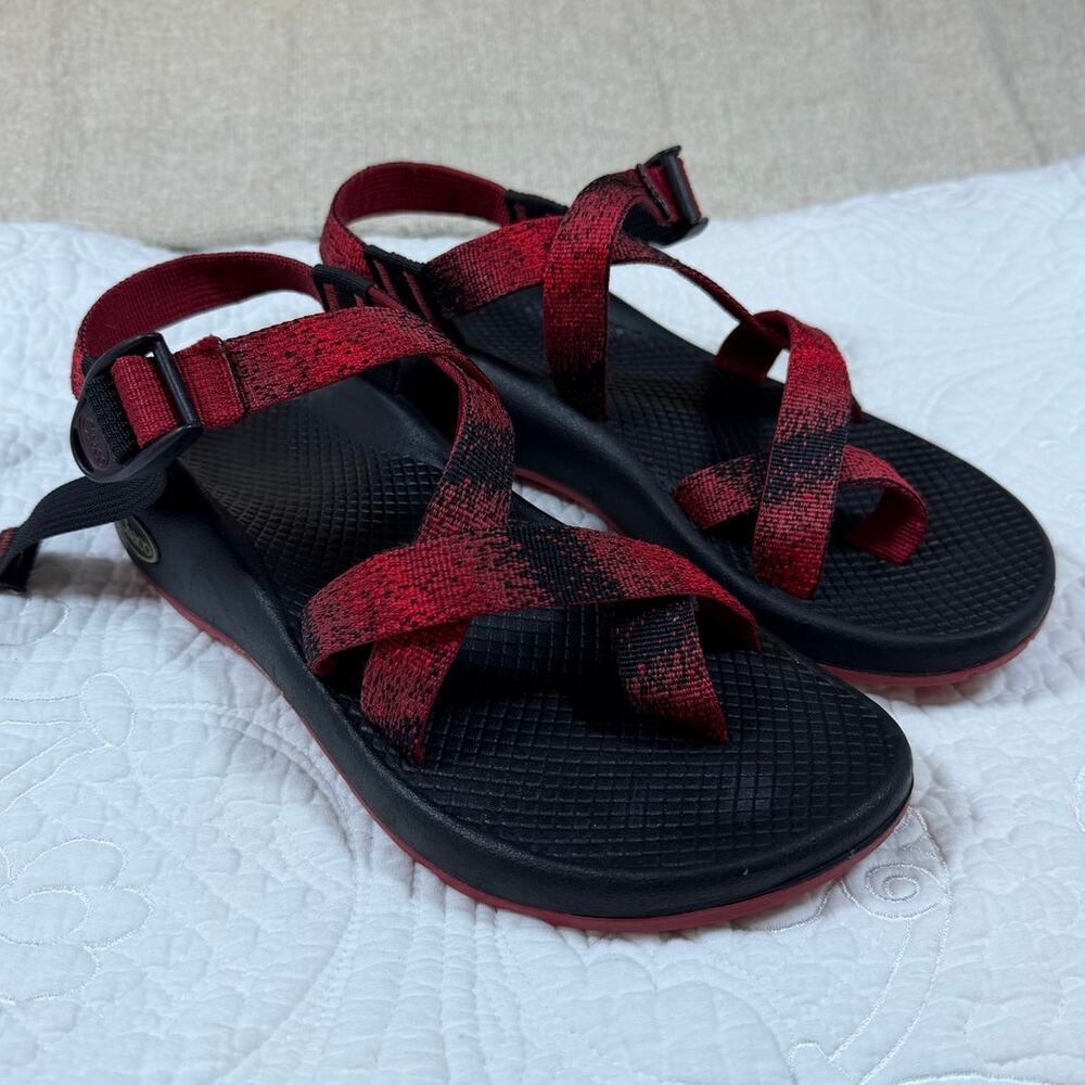 Chaco Women's 8 Red Black Patterned Strap Outdoor Hiking Sandals Comfort Shoes